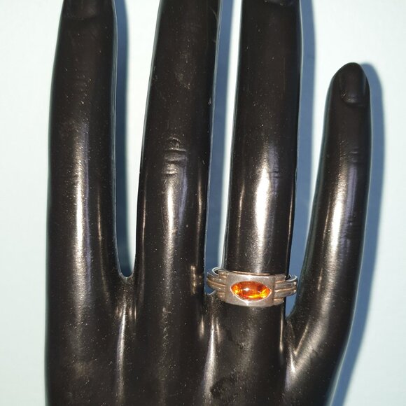 Elegant Baltic Amber 925 Sterling Silver Ring - Picture 7 of 9